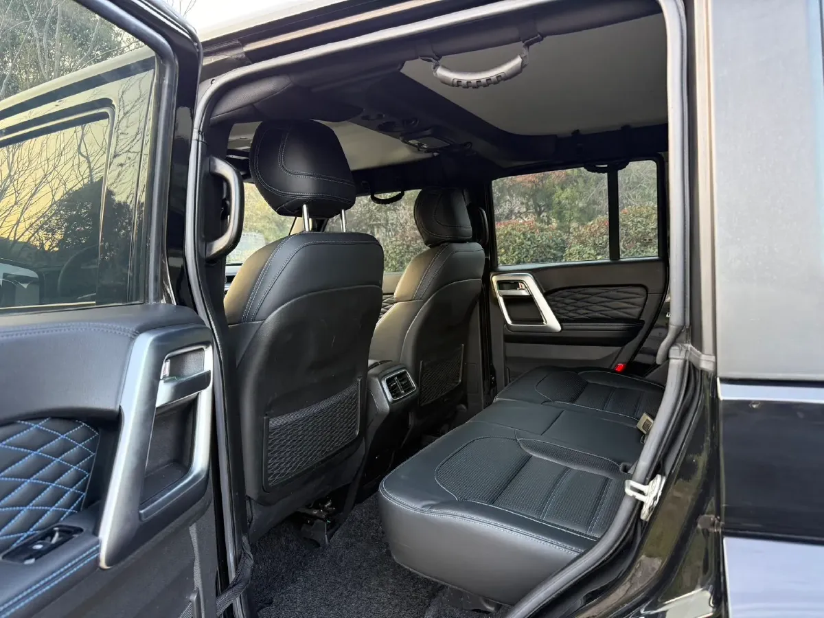 2023 Beijing BJ40 2.0T 224HP L4 8AT,autocango,china used car exporter,china ev exporter,chinese used car exporter,chinese used ev exporter