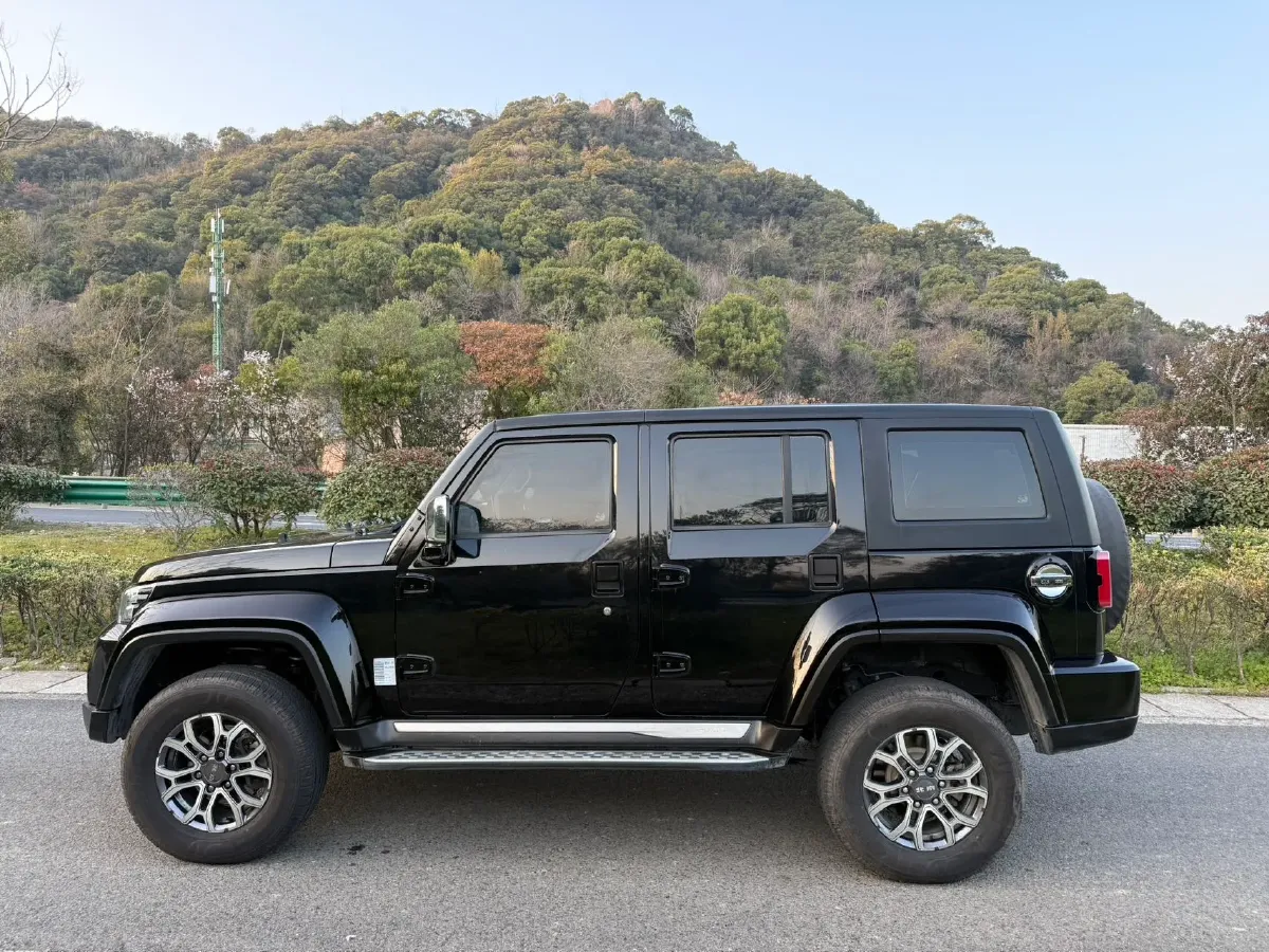 2023 Beijing BJ40 2.0T 224HP L4 8AT,autocango,china used car exporter,china ev exporter,chinese used car exporter,chinese used ev exporter