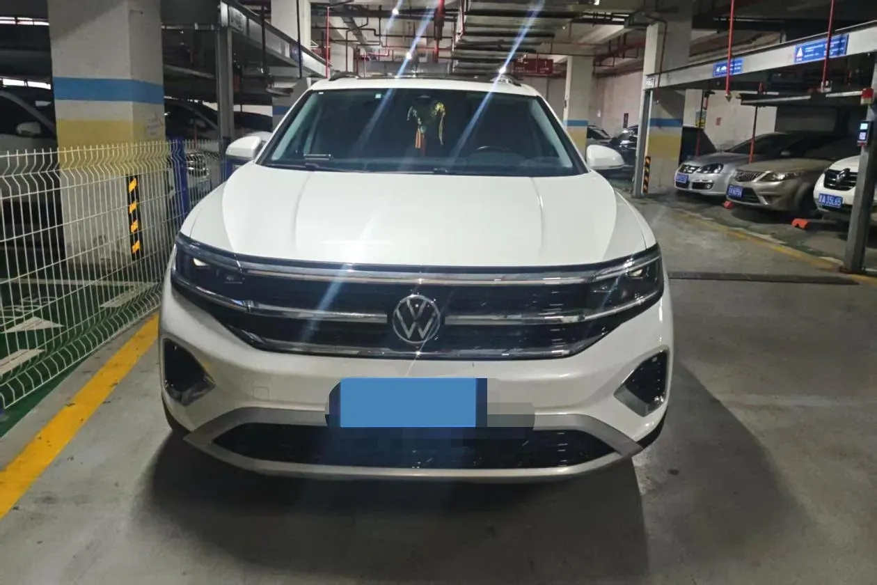 2022 Volkswagen Talagon 2.5T 299HP V6 7DCT,autocango,china used car exporter,china ev exporter,chinese used car exporter,chinese used ev exporter