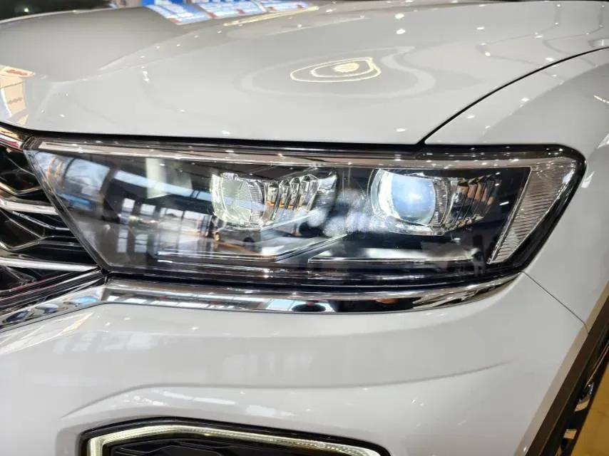 2022 Volkswagen T-Roc 1.4T 150HP L4 7DCT,autocango,china used car exporter,china ev exporter,chinese used car exporter,chinese used ev exporter