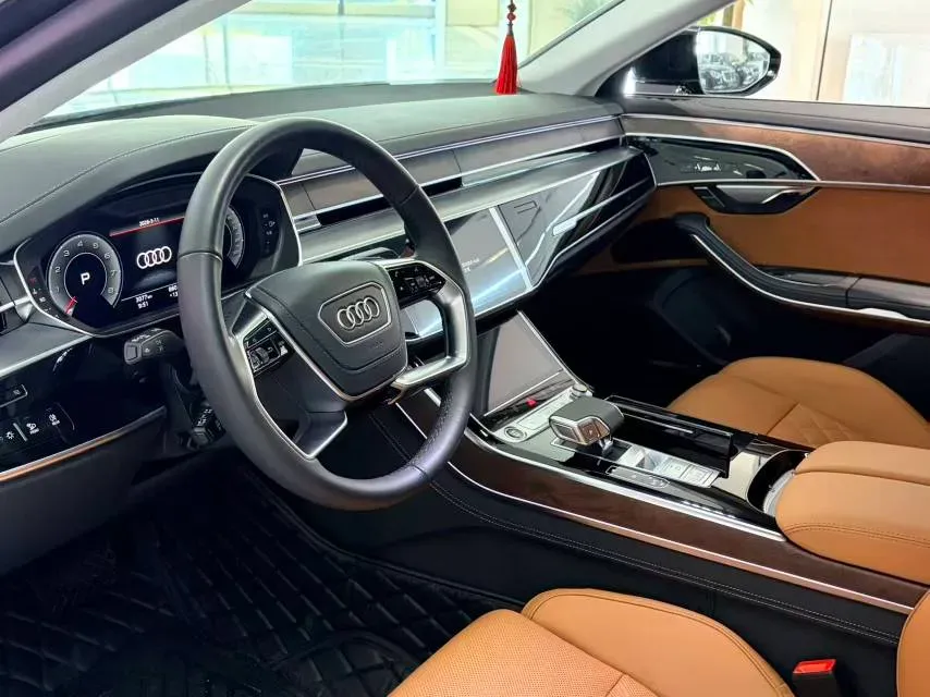 2023 Audi A8 3.0T 286HP V6 8AT,autocango,china used car exporter,china ev exporter,chinese used car exporter,chinese used ev exporter