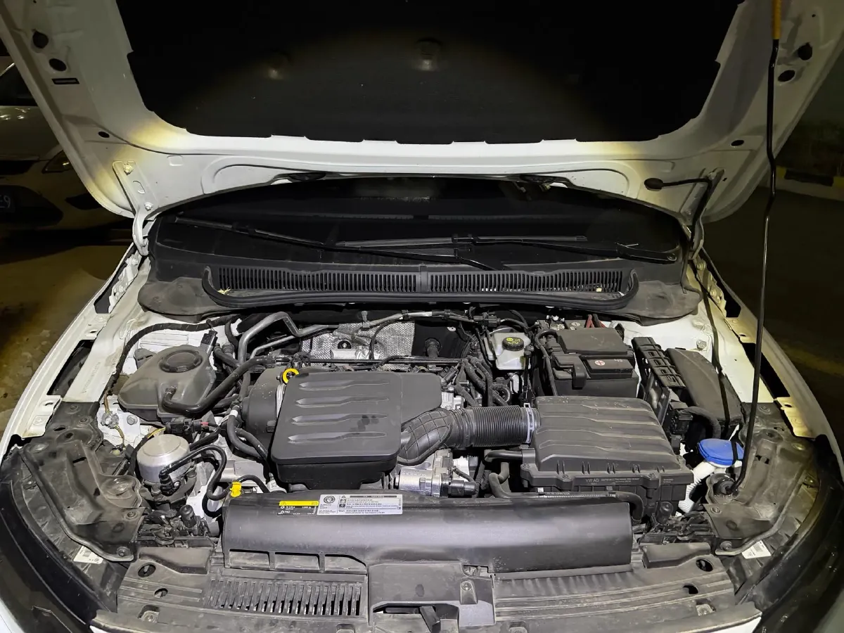 2023 Volkswagen Polo 1.5L 110HP L4 6AT,autocango,china used car exporter,china ev exporter,chinese used car exporter,chinese used ev exporter