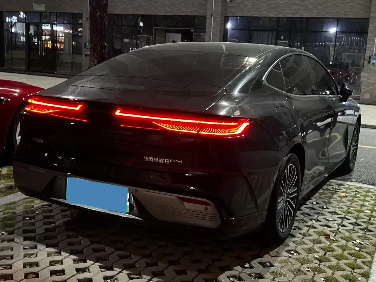 2025 Geely Galaxy Starshine 8 1.5L 112HP L4 1DHT PHEV,autocango,china used car exporter,china ev exporter,chinese used car exporter,chinese used ev exporter