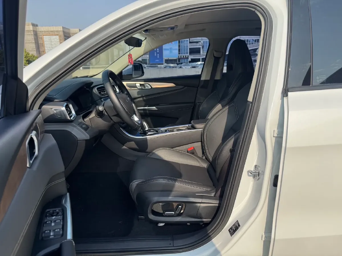 2020 LYNK&CO 01 2.0T 190HP L4 6AT,autocango,china used car exporter,china ev exporter,chinese used car exporter,chinese used ev exporter