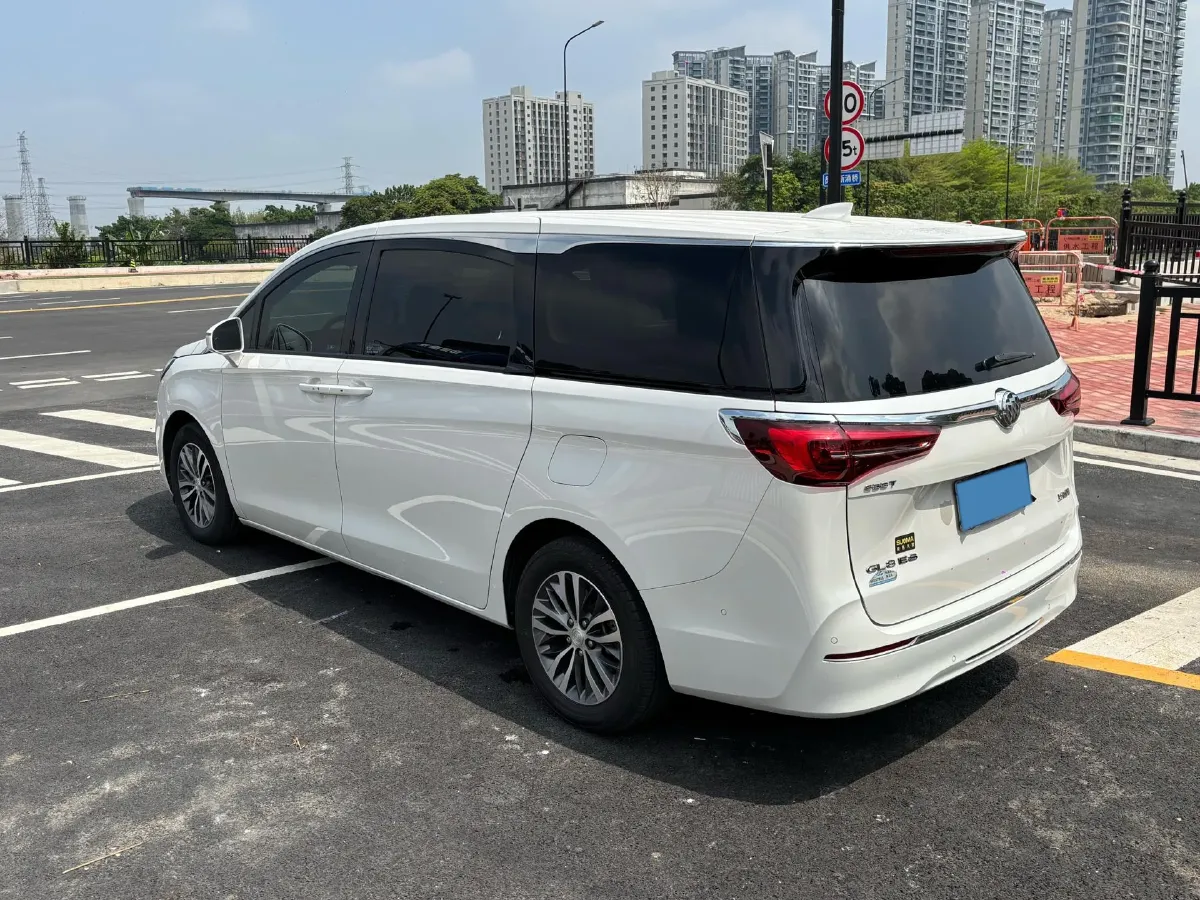 2022 Buick GL8 2.0T 237HP L4 9AT,autocango,china used car exporter,china ev exporter,chinese used car exporter,chinese used ev exporter