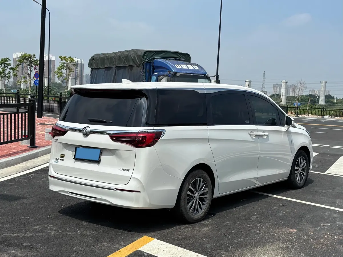 2022 Buick GL8 2.0T 237HP L4 9AT,autocango,china used car exporter,china ev exporter,chinese used car exporter,chinese used ev exporter