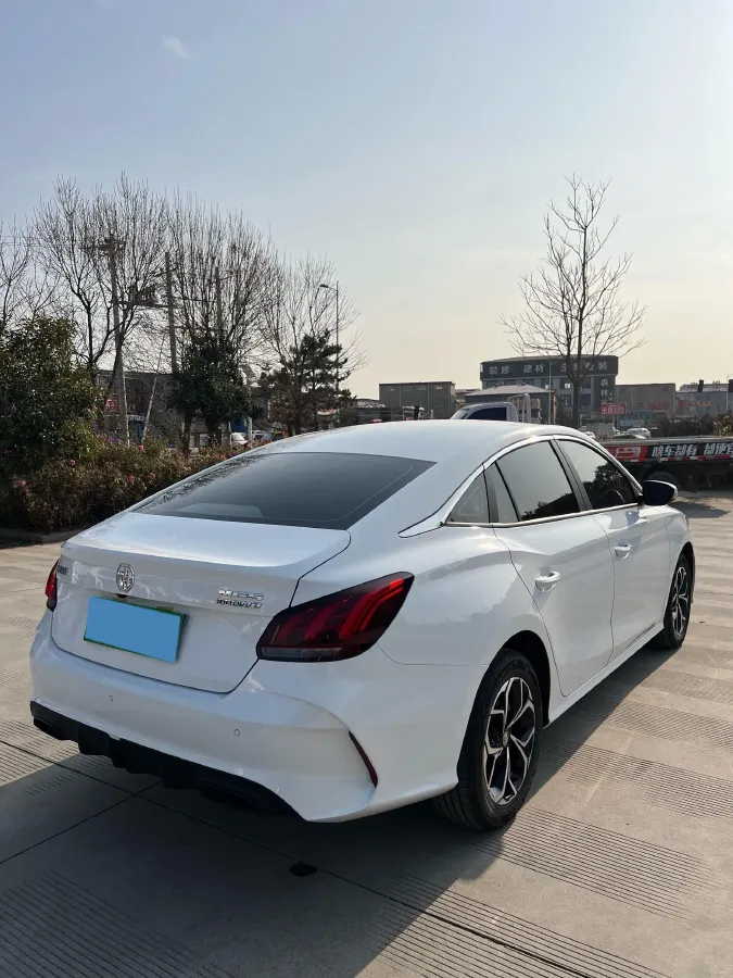2023 MG 5 1.5L 129HP L4 5MT,autocango,china used car exporter,china ev exporter,chinese used car exporter,chinese used ev exporter