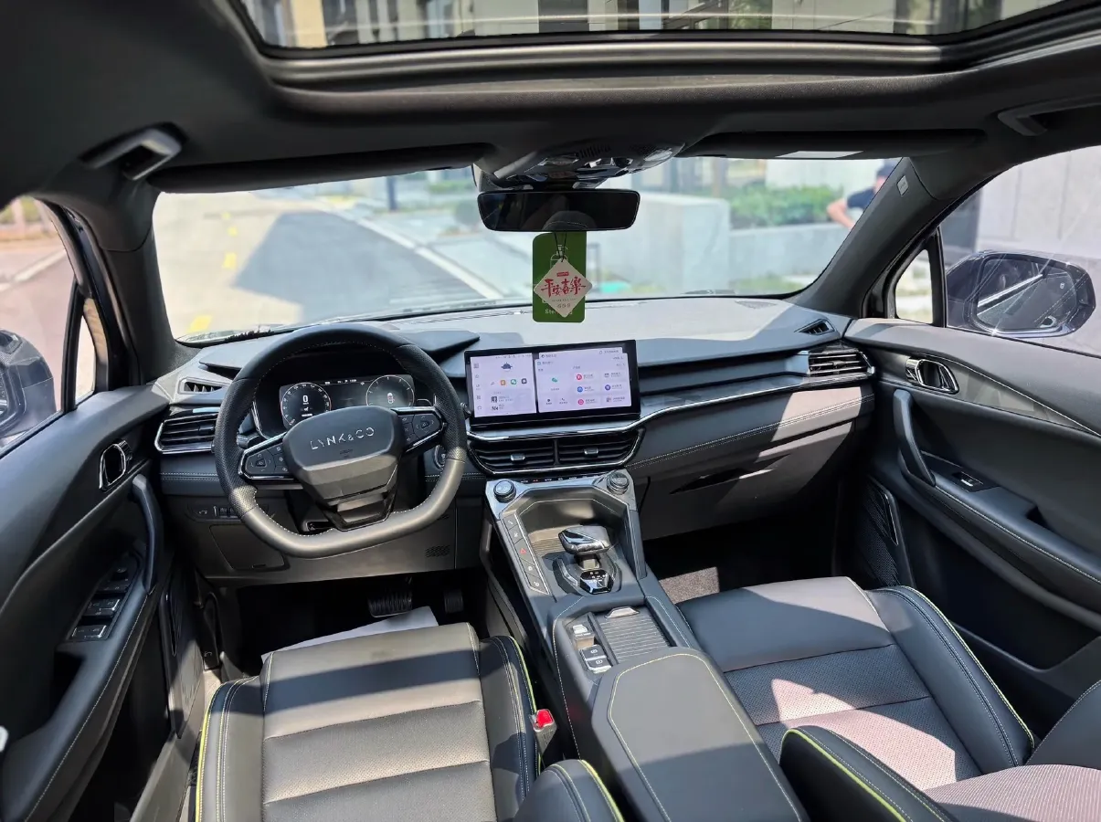 2023 LYNK&CO 06 1.5T 181HP L4 7DCT,autocango,china used car exporter,china ev exporter,chinese used car exporter,chinese used ev exporter