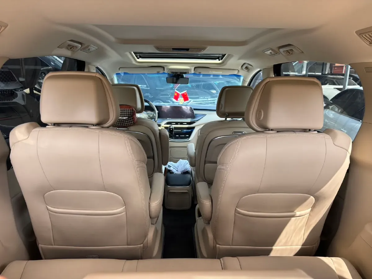 2023 Buick GL8 2.0T 237HP L4 9AT,autocango,china used car exporter,china ev exporter,chinese used car exporter,chinese used ev exporter