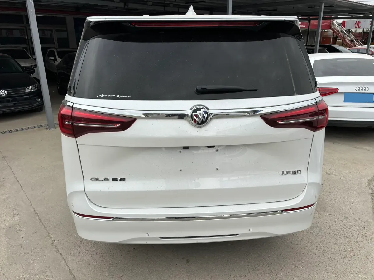 2023 Buick GL8 2.0T 237HP L4 9AT,autocango,china used car exporter,china ev exporter,chinese used car exporter,chinese used ev exporter
