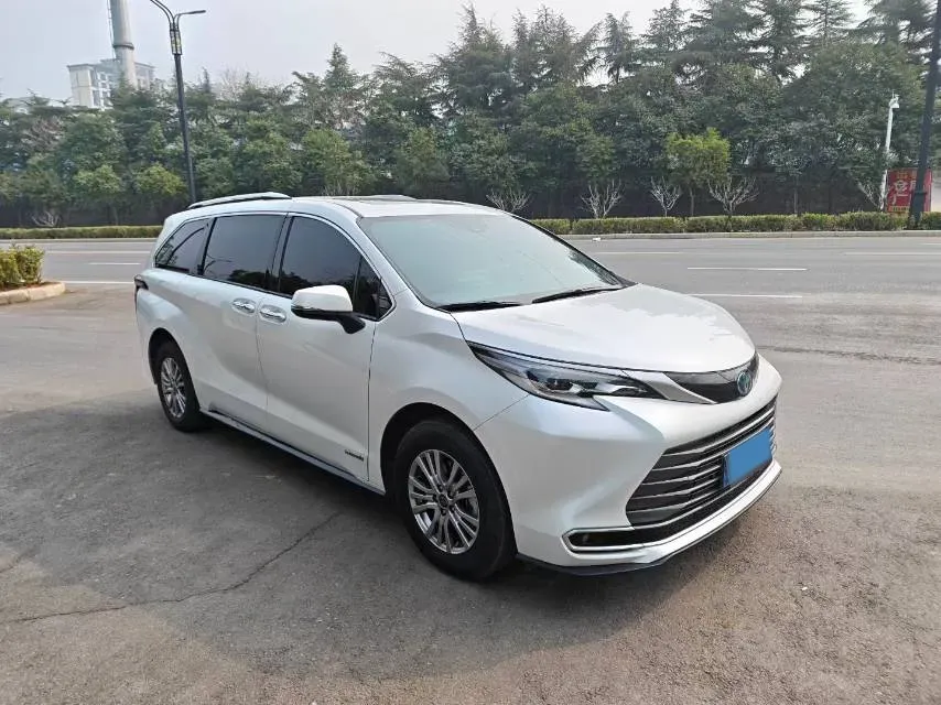 2023 Toyota Sienna 2.5L 189HP L4 E-CVT Hybrid,autocango,china used car exporter,china ev exporter,chinese used car exporter,chinese used ev exporter