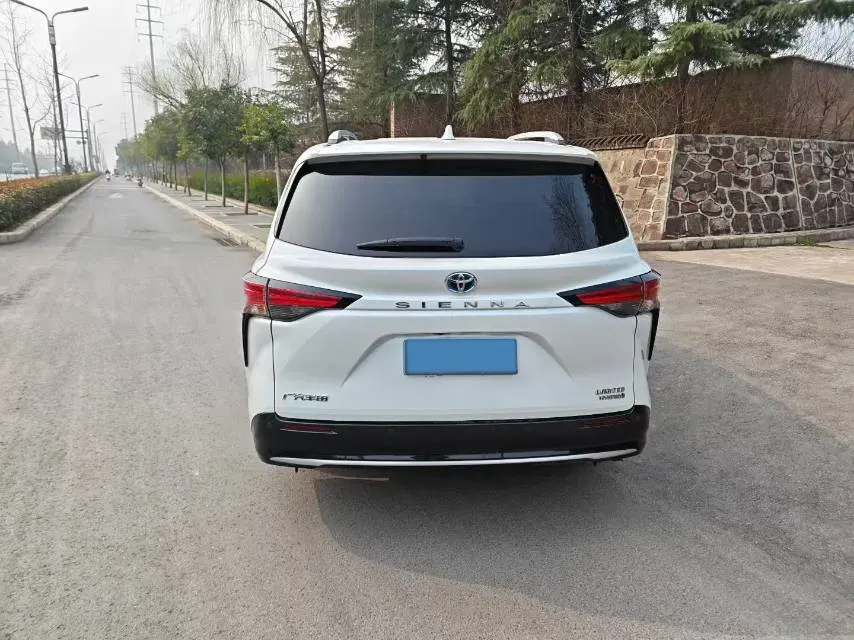 2023 Toyota Sienna 2.5L 189HP L4 E-CVT Hybrid,autocango,china used car exporter,china ev exporter,chinese used car exporter,chinese used ev exporter