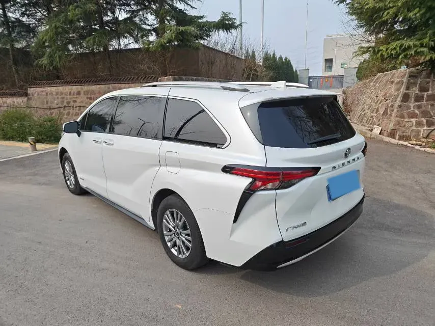 2023 Toyota Sienna 2.5L 189HP L4 E-CVT Hybrid,autocango,china used car exporter,china ev exporter,chinese used car exporter,chinese used ev exporter