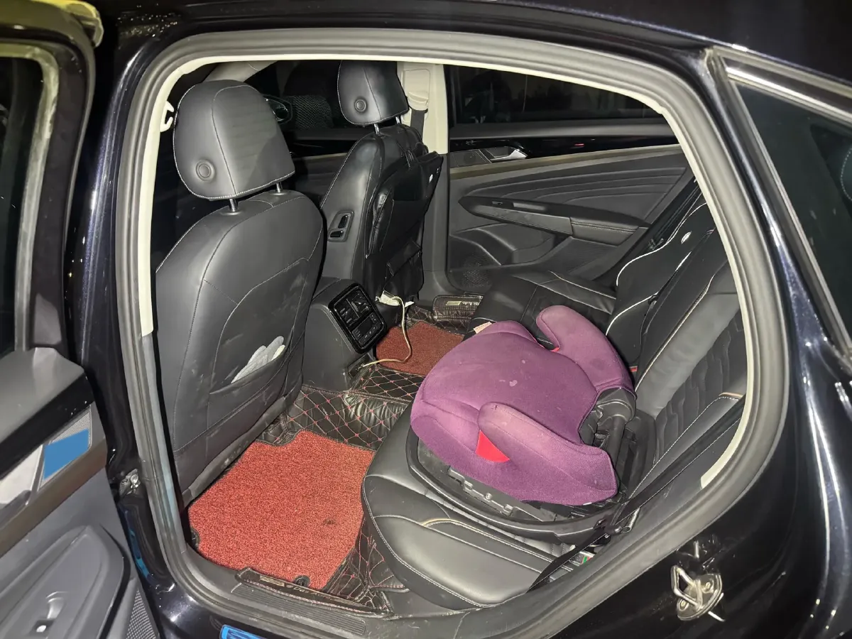 2019 Skoda Kodiak 2.0T 186HP L4 7DCT,autocango,china used car exporter,china ev exporter,chinese used car exporter,chinese used ev exporter