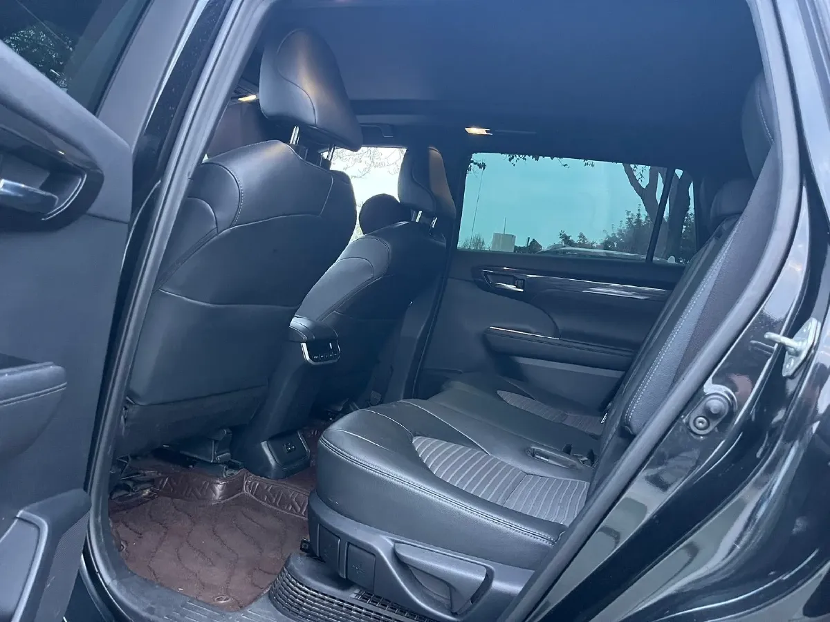 2021 Toyota Crown Kluger 2.5L 192HP L4 E-CVT Hybrid,autocango,china used car exporter,china ev exporter,chinese used car exporter,chinese used ev exporter