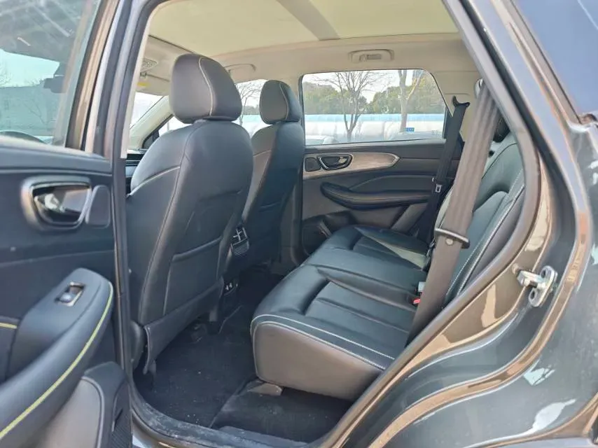 2021 Roewe RX5 1.5T 169HP L4 AMT PHEV 11.1KWH,autocango,china used car exporter,china ev exporter,chinese used car exporter,chinese used ev exporter