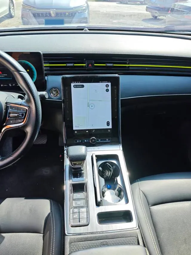 2021 Roewe RX5 1.5T 169HP L4 AMT PHEV 11.1KWH,autocango,china used car exporter,china ev exporter,chinese used car exporter,chinese used ev exporter