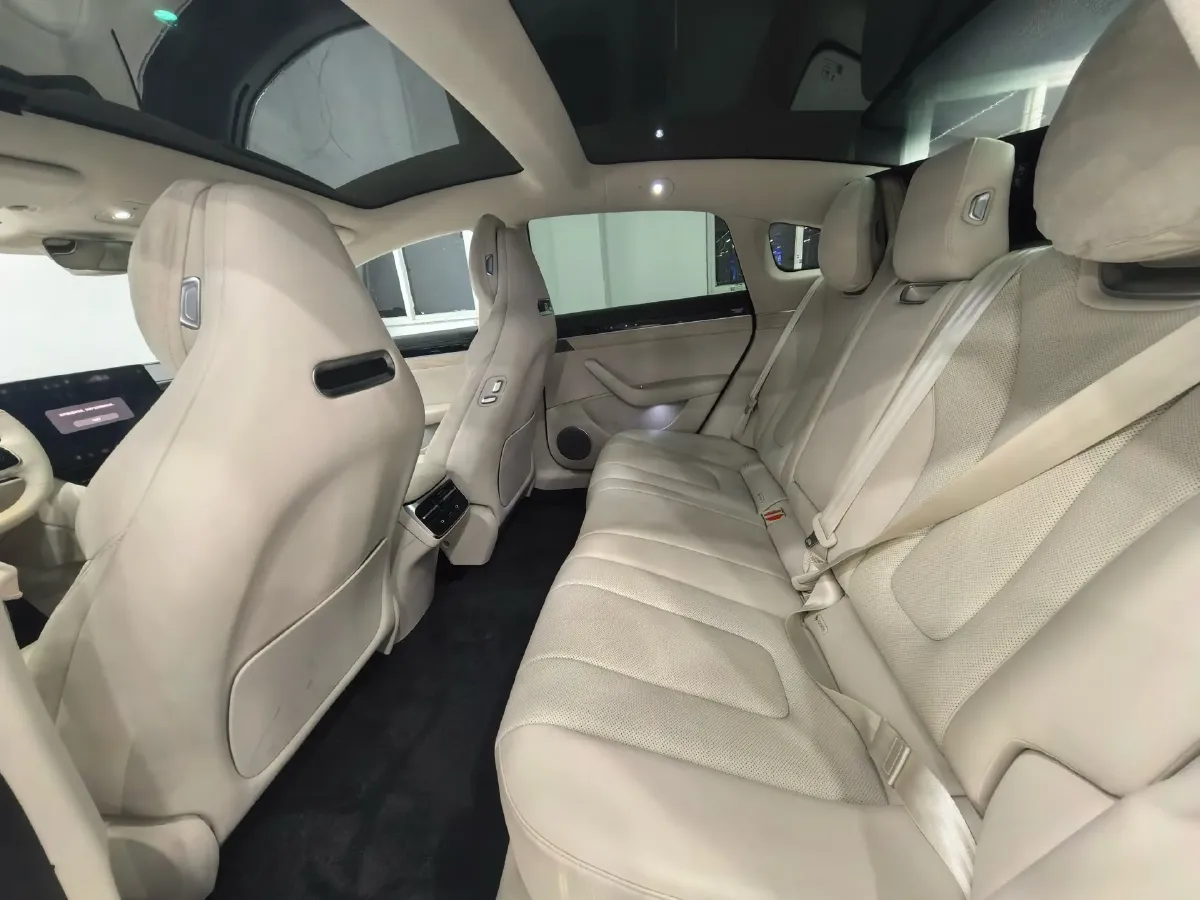 2025 Luxeed S7 BEV 100KWH,autocango,china used car exporter,china ev exporter,chinese used car exporter,chinese used ev exporter