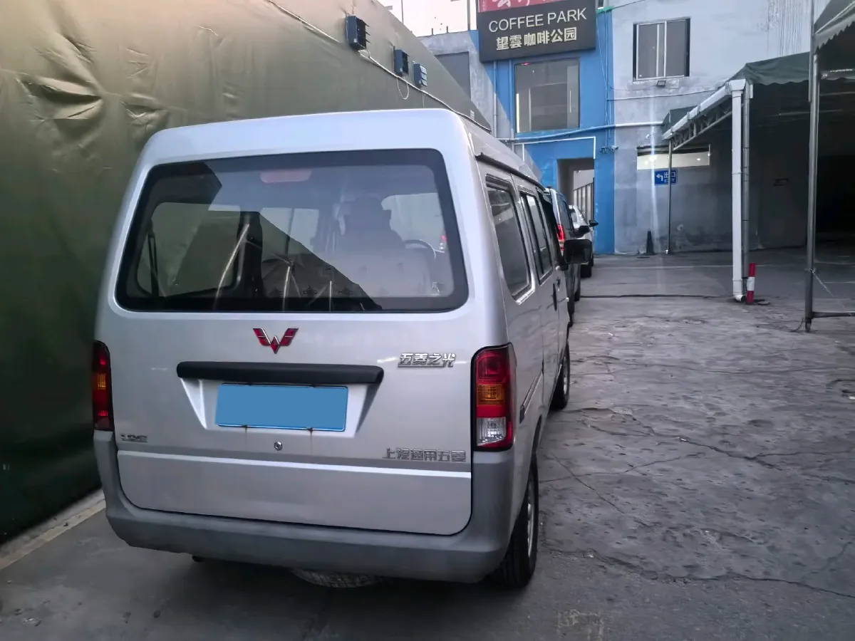 2015 WuLing ZhiGuang 1.2L 82HP L4 5MT,autocango,china used car exporter,china ev exporter,chinese used car exporter,chinese used ev exporter