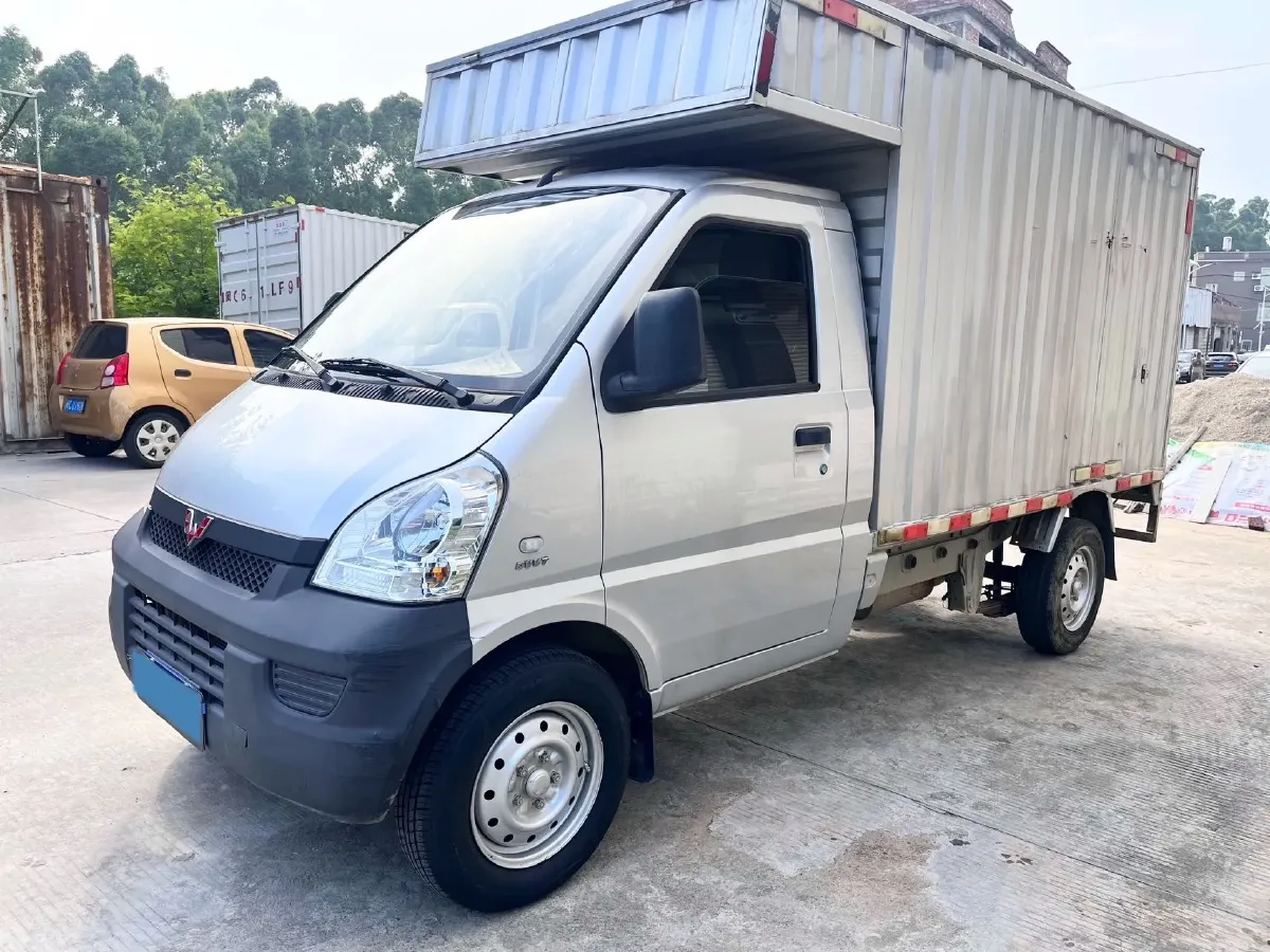 2021 DongFeng Fengon Fengon 500 1.5L 116HP L4 5MT,autocango,china used car exporter,china ev exporter,chinese used car exporter,chinese used ev exporter