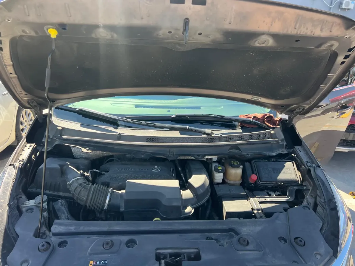 2022 Buick GL8 2.0T 237HP L4 9AT,autocango,china used car exporter,china ev exporter,chinese used car exporter,chinese used ev exporter