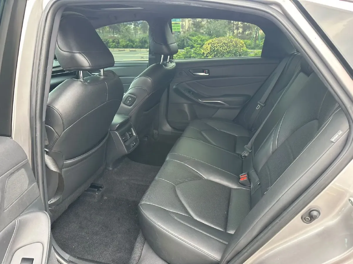 2019 Toyota Avalon 2.0L 178HP L4 CVT,autocango,china used car exporter,china ev exporter,chinese used car exporter,chinese used ev exporter