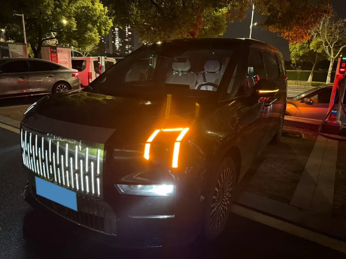 2022 Zeekr 009 BEV 116KWH,autocango,china used car exporter,china ev exporter,chinese used car exporter,chinese used ev exporter