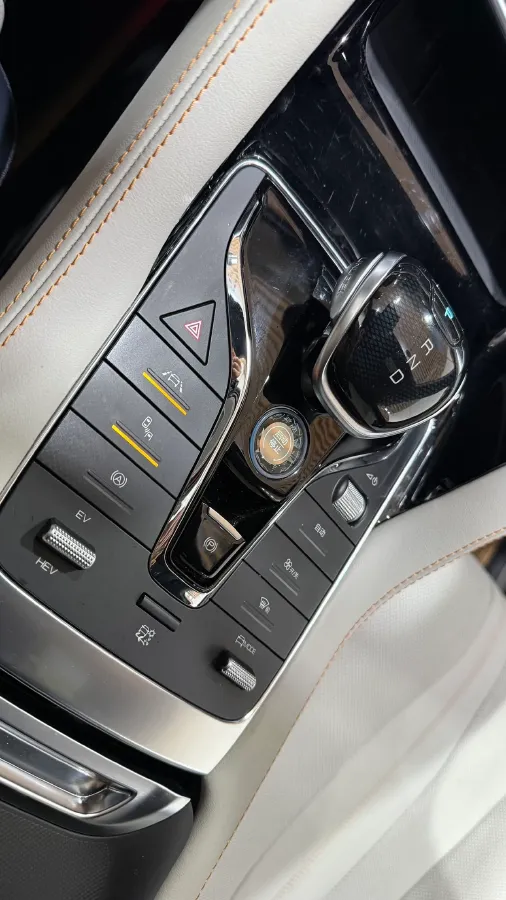 2022 Hyundai Tucson 2.0L 150HP L4 6AT Hybrid,autocango,china used car exporter,china ev exporter,chinese used car exporter,chinese used ev exporter