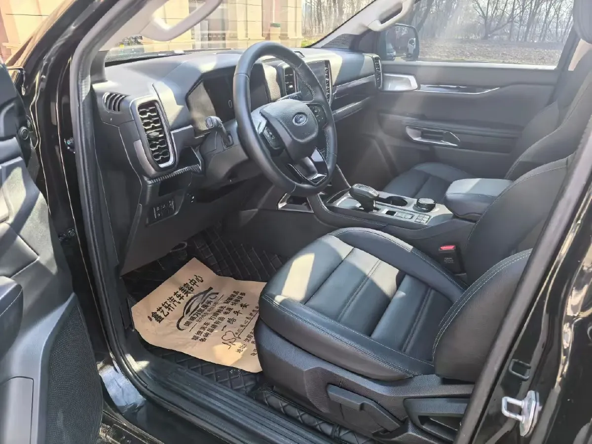 2023 Ford Ranger 2.3T 186HP L4 8AT,autocango,china used car exporter,china ev exporter,chinese used car exporter,chinese used ev exporter