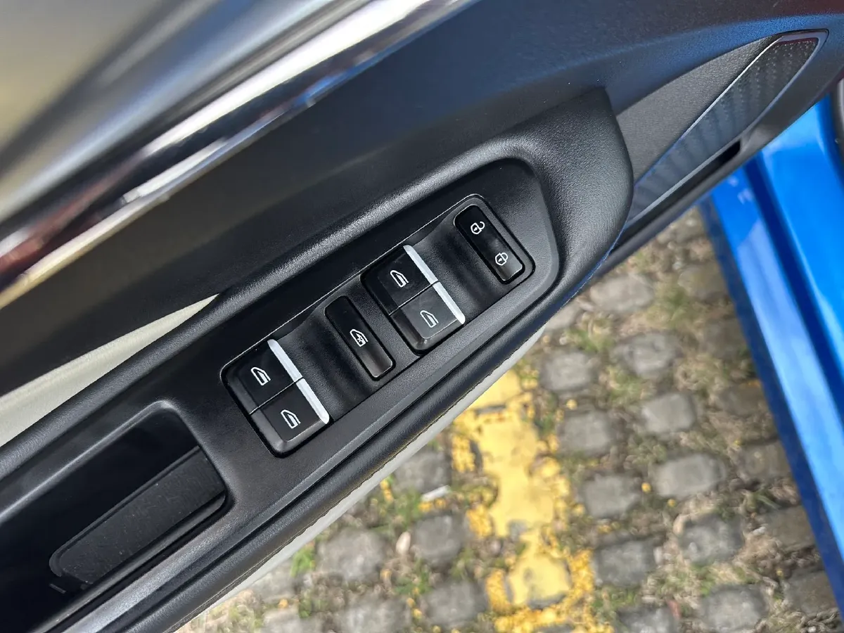 2018 Geely Binray 1.4T 133HP L4 6MT,autocango,china used car exporter,china ev exporter,chinese used car exporter,chinese used ev exporter