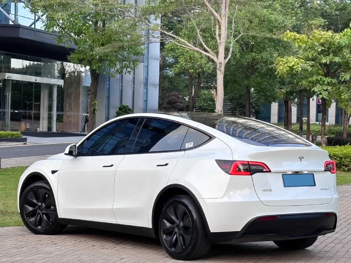 2024 Tesla Model Y BEV 78.4KWH,autocango,china used car exporter,china ev exporter,chinese used car exporter,chinese used ev exporter