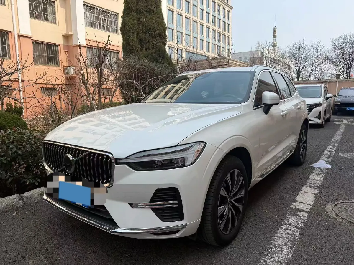 2023 Volvo XC60 2.0T 250HP L4 8AT,autocango,china used car exporter,china ev exporter,chinese used car exporter,chinese used ev exporter