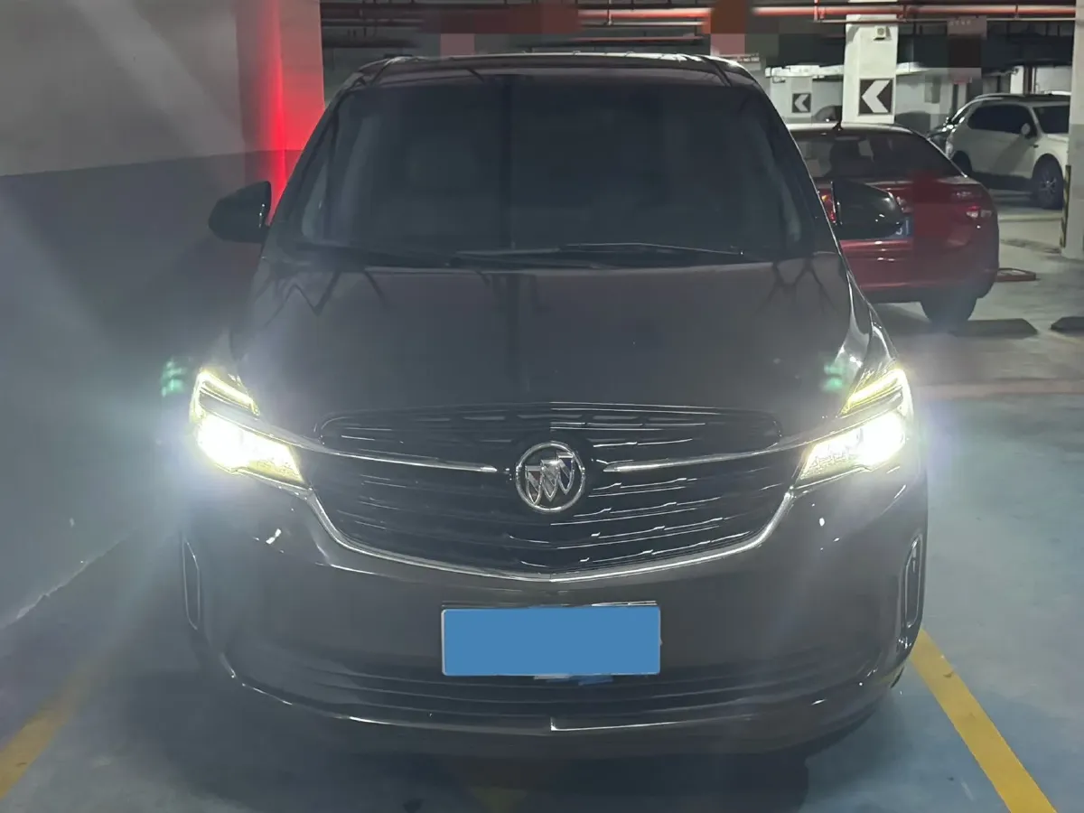 2021 Buick GL8 2.0T 237HP L4 9AT,autocango,china used car exporter,china ev exporter,chinese used car exporter,chinese used ev exporter