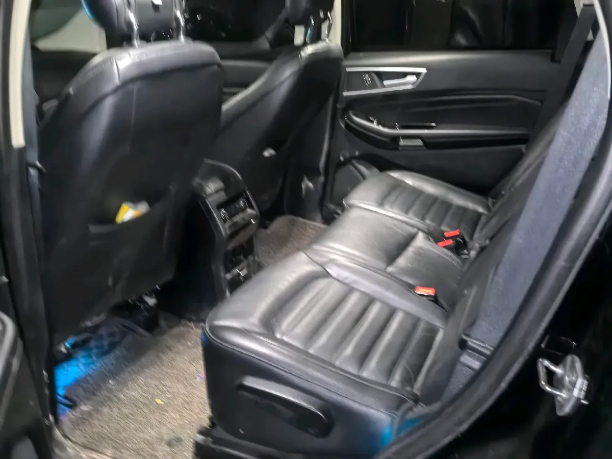 2018 Ford Edge 2.0T 245HP L4 6AT,autocango,china used car exporter,china ev exporter,chinese used car exporter,chinese used ev exporter