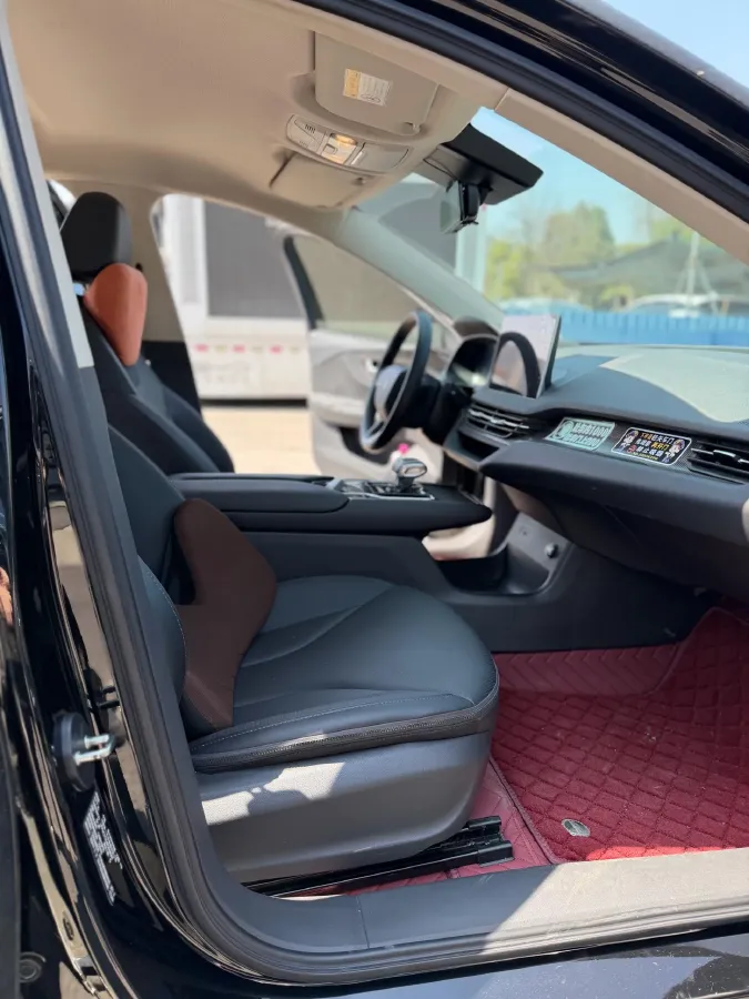 2024 HongQi E-QM5 BEV 60KWH,autocango,china used car exporter,china ev exporter,chinese used car exporter,chinese used ev exporter