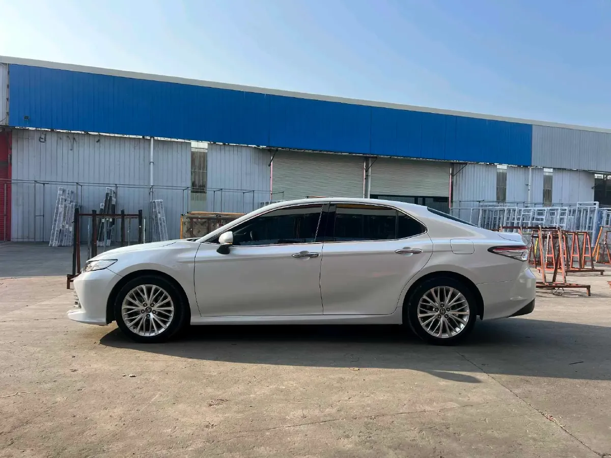 2019 Toyota Camry 2.5L 209HP L4 8AT,autocango,china used car exporter,china ev exporter,chinese used car exporter,chinese used ev exporter