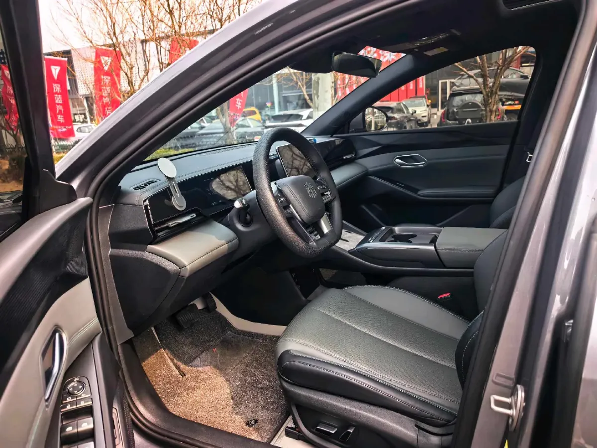 2025 BYD QinL BEV,autocango,china used car exporter,china ev exporter,chinese used car exporter,chinese used ev exporter