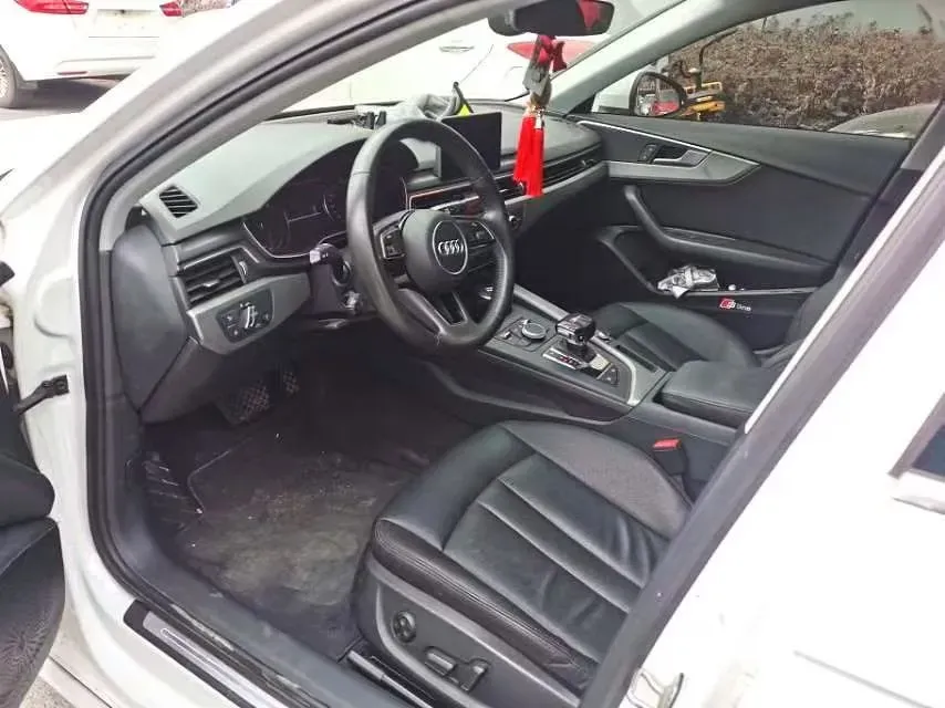 2019 Audi A4L 2.0T 190HP L4 7DCT,autocango,china used car exporter,china ev exporter,chinese used car exporter,chinese used ev exporter