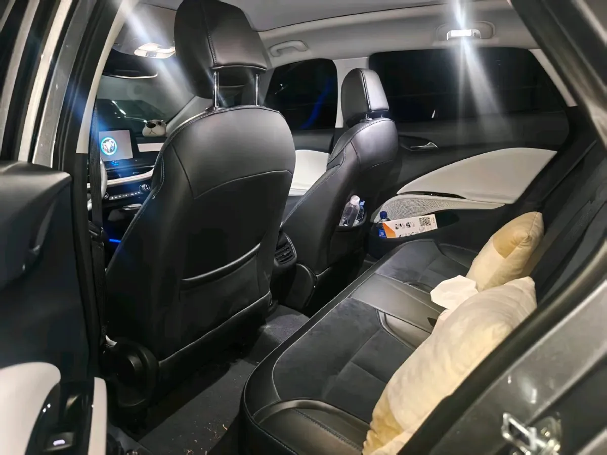 2020 Ford Escape 2.0T 248HP L4 8AT,autocango,china used car exporter,china ev exporter,chinese used car exporter,chinese used ev exporter