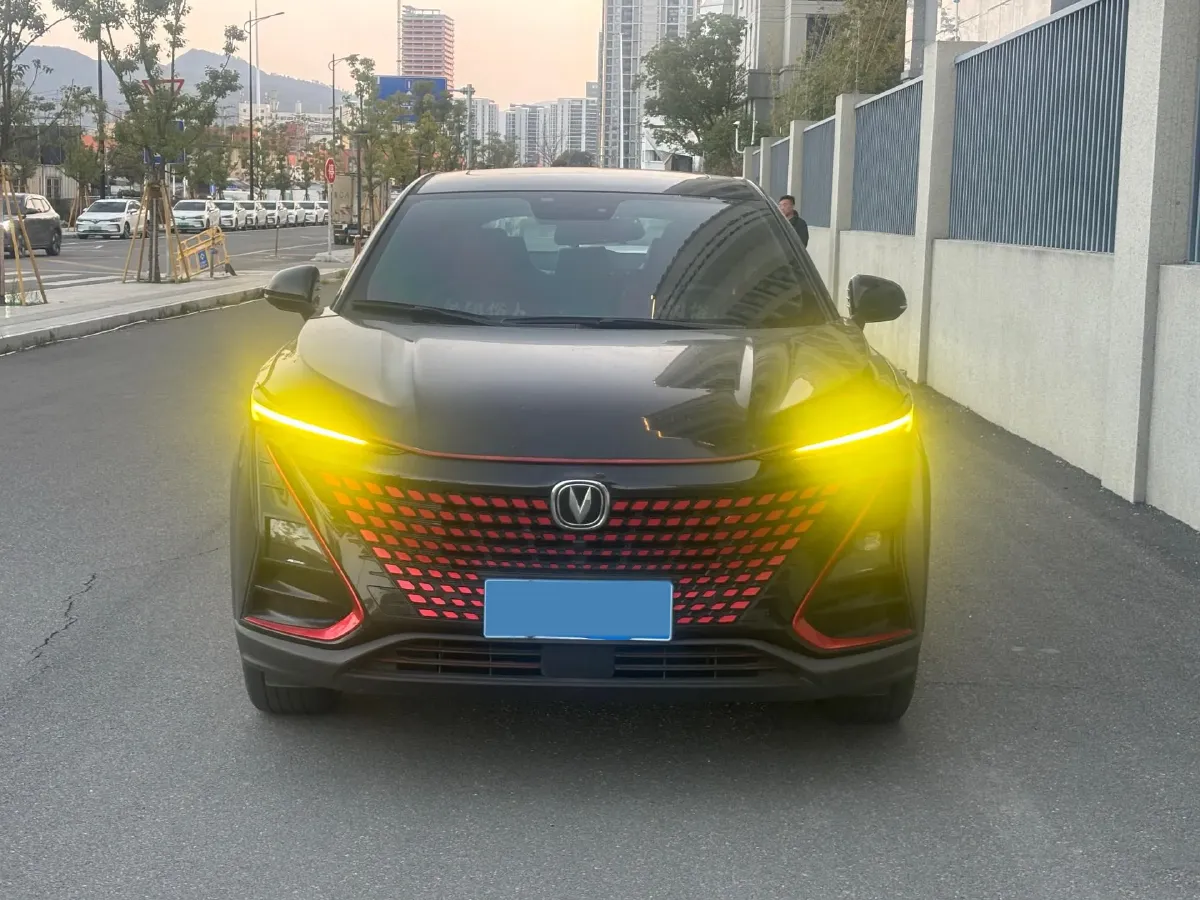 2020 ChangAn UNI-T 1.5T 180HP L4 7DCT,autocango,china used car exporter,china ev exporter,chinese used car exporter,chinese used ev exporter