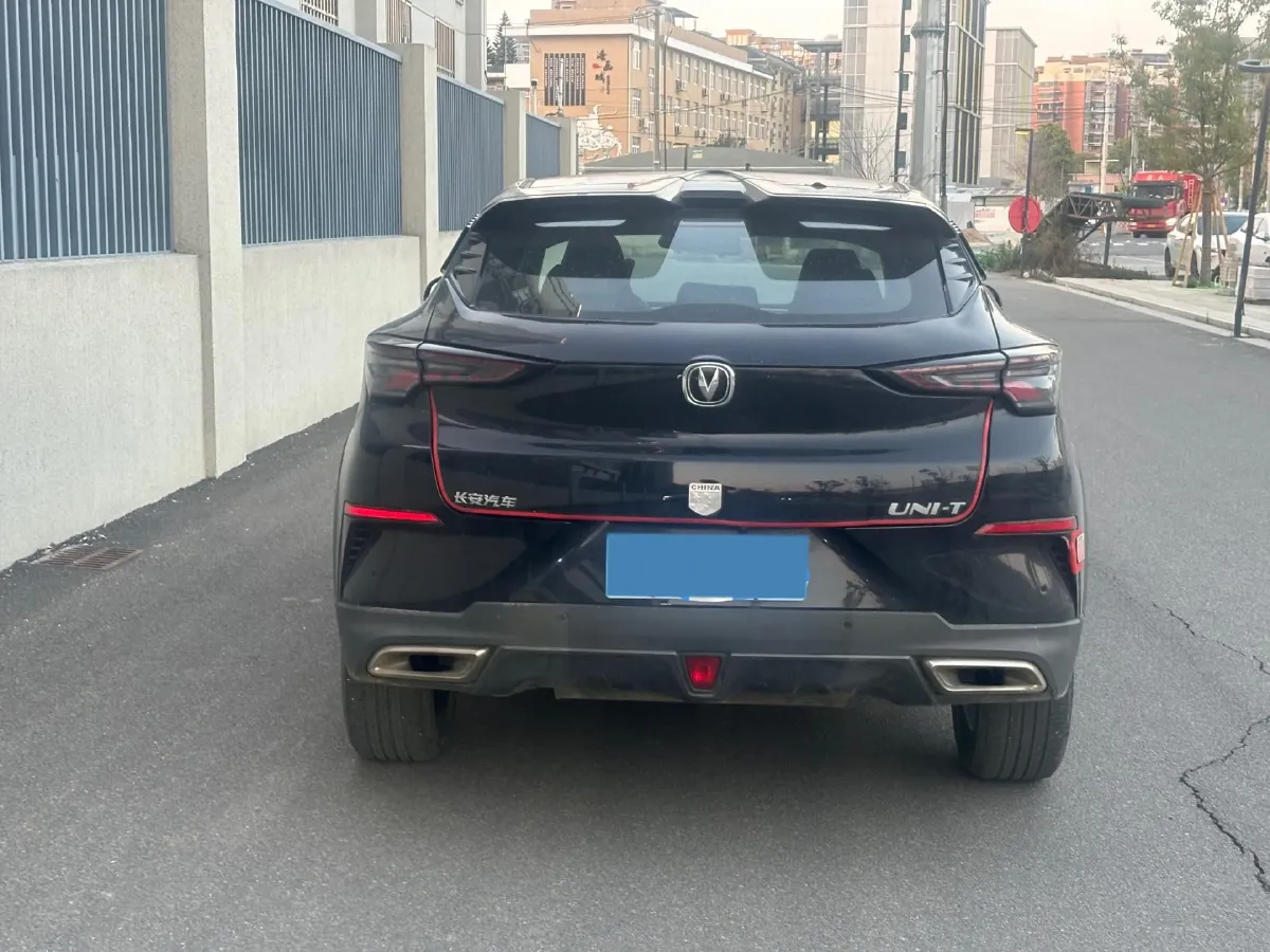2020 ChangAn UNI-T 1.5T 180HP L4 7DCT,autocango,china used car exporter,china ev exporter,chinese used car exporter,chinese used ev exporter