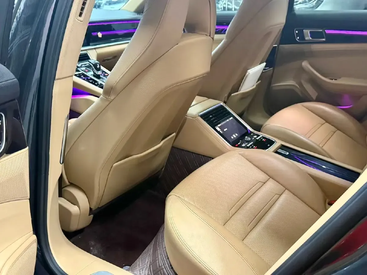 2017 BMW X6 3.0T 306HP L6 8AT,autocango,china used car exporter,china ev exporter,chinese used car exporter,chinese used ev exporter