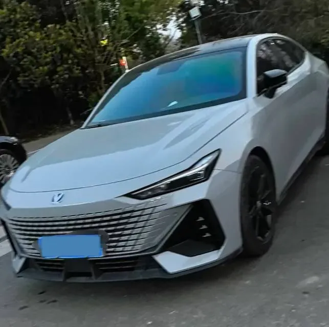 2022 ChangAn UNI-V 1.5T 188HP L4 7DCT,autocango,china used car exporter,china ev exporter,chinese used car exporter,chinese used ev exporter