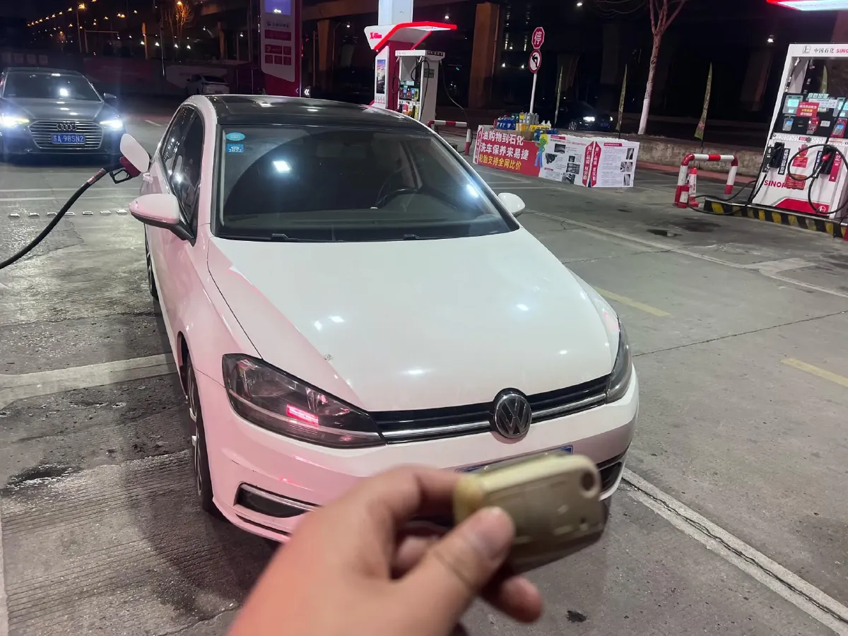 2020 Volkswagen Golf 1.2T 116HP L4 7DCT,autocango,china used car exporter,china ev exporter,chinese used car exporter,chinese used ev exporter