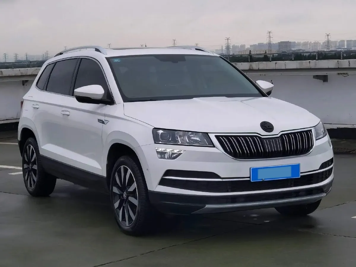 2020 Skoda Karoq 1.4T 150HP L4 7DCT,autocango,china used car exporter,china ev exporter,chinese used car exporter,chinese used ev exporter