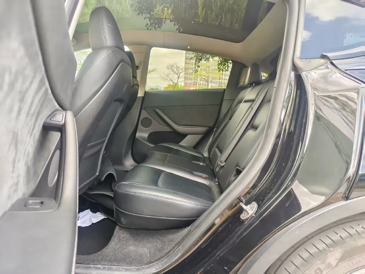 2022 Tesla Model Y BEV 60KWH,autocango,china used car exporter,china ev exporter,chinese used car exporter,chinese used ev exporter