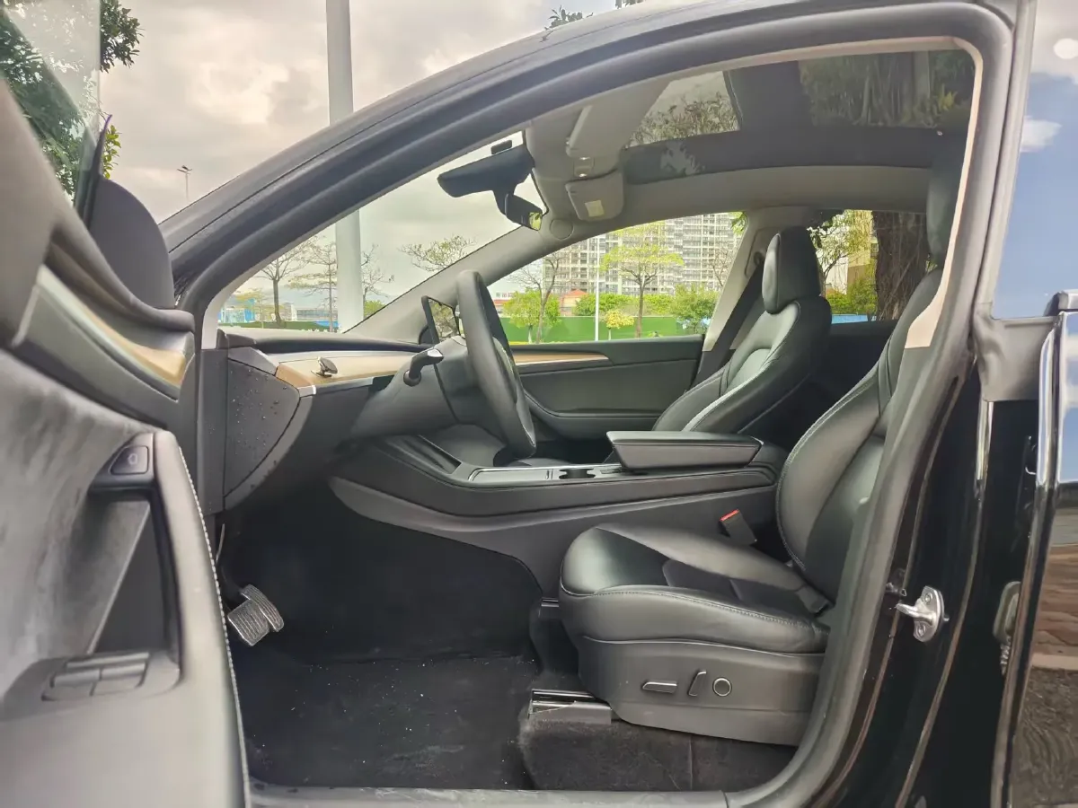 2022 Tesla Model Y BEV 60KWH,autocango,china used car exporter,china ev exporter,chinese used car exporter,chinese used ev exporter