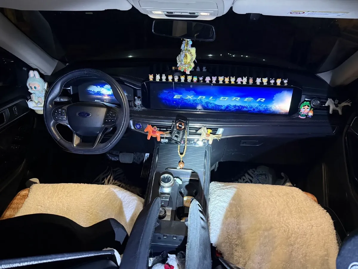 2023 Ford Explorer 2.3T 276HP L4 10AT,autocango,china used car exporter,china ev exporter,chinese used car exporter,chinese used ev exporter