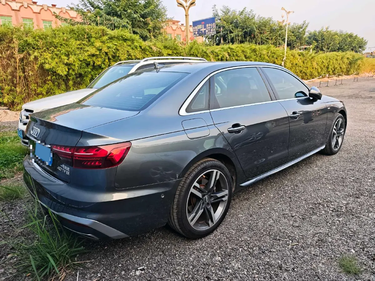 2020 Audi A4L 2.0T 190HP L4 7DCT,autocango,china used car exporter,china ev exporter,chinese used car exporter,chinese used ev exporter