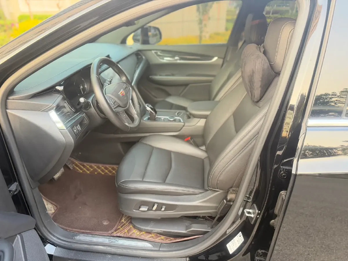 2021 Cadillac XT5 2.0T 237HP L4 9AT,autocango,china used car exporter,china ev exporter,chinese used car exporter,chinese used ev exporter